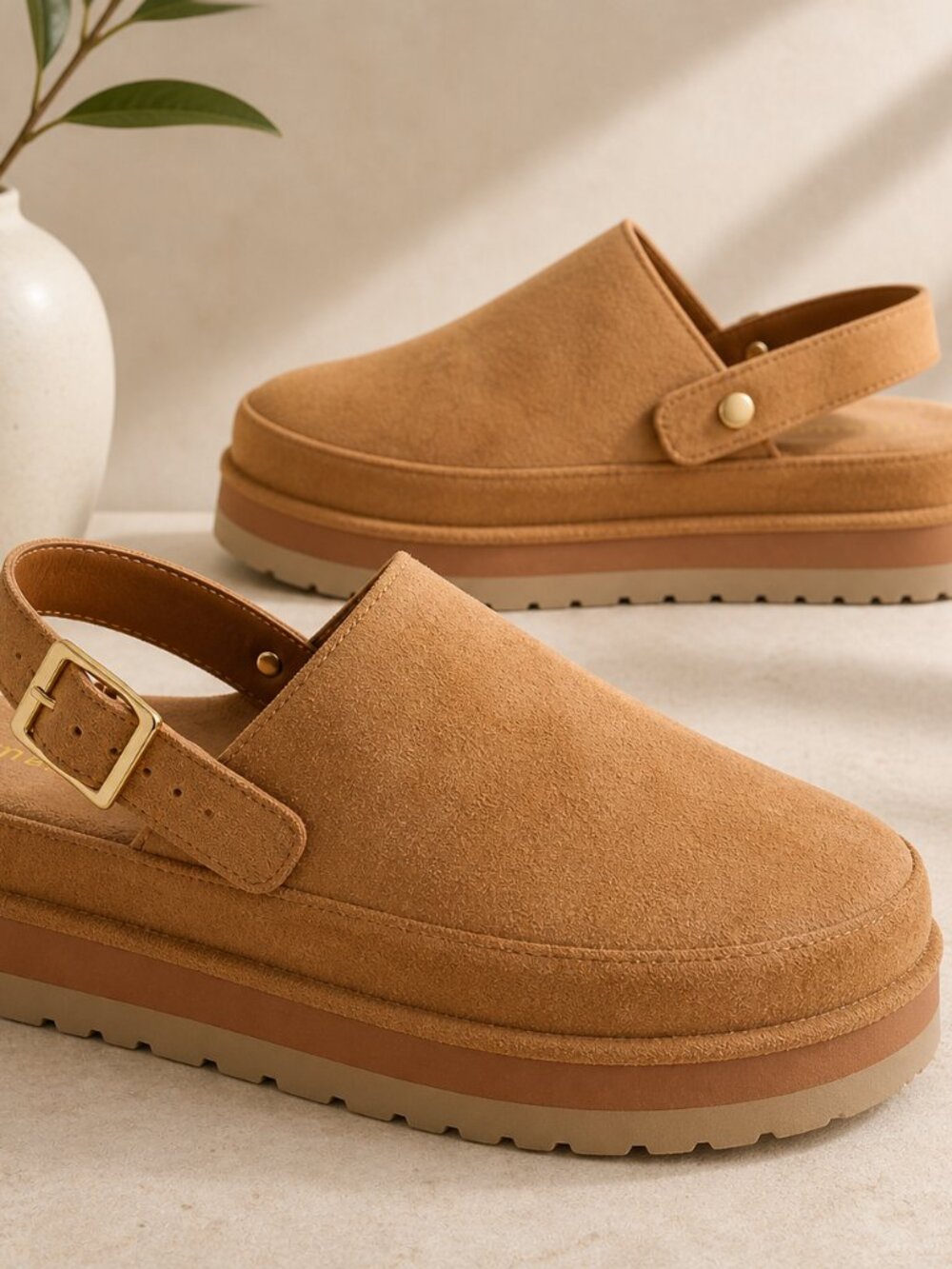 Women's Madden Girl Sz 8M Grahamm Slip on Platform Mules Clogs NWOT